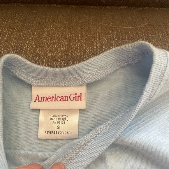 Adorable kids American girl doll T-shirt EUC - Picture 2 of 4